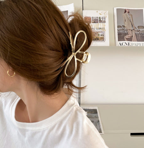 Oversized Pearl Wave Grip Women&